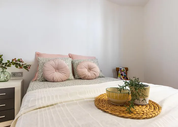 Narcis By Interhome L'Ampolla